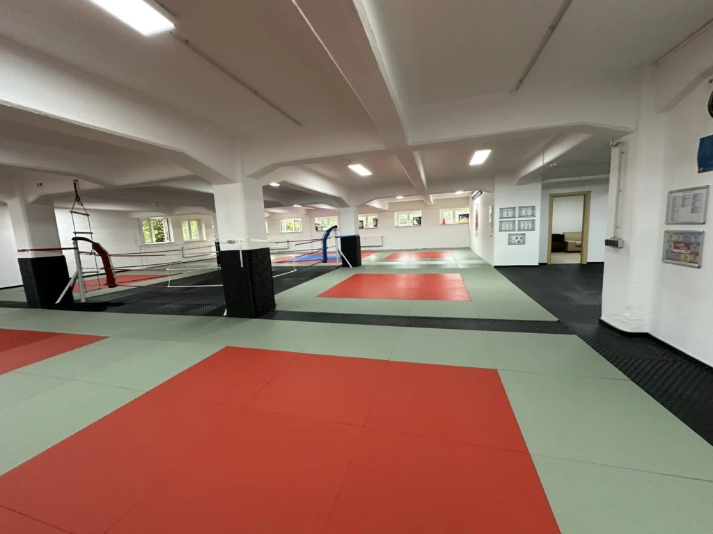 Innenansicht Trainingsstätte Dojo Aschersleben | Budo Fight Club Black Spider e. V. | BFCBS e. V.